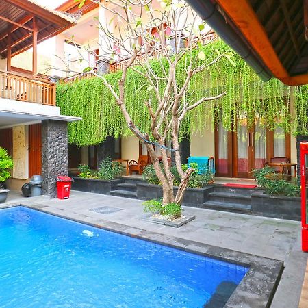 D'Astri Guesthouse Sanur Redpartner Денпасар Экстерьер фото