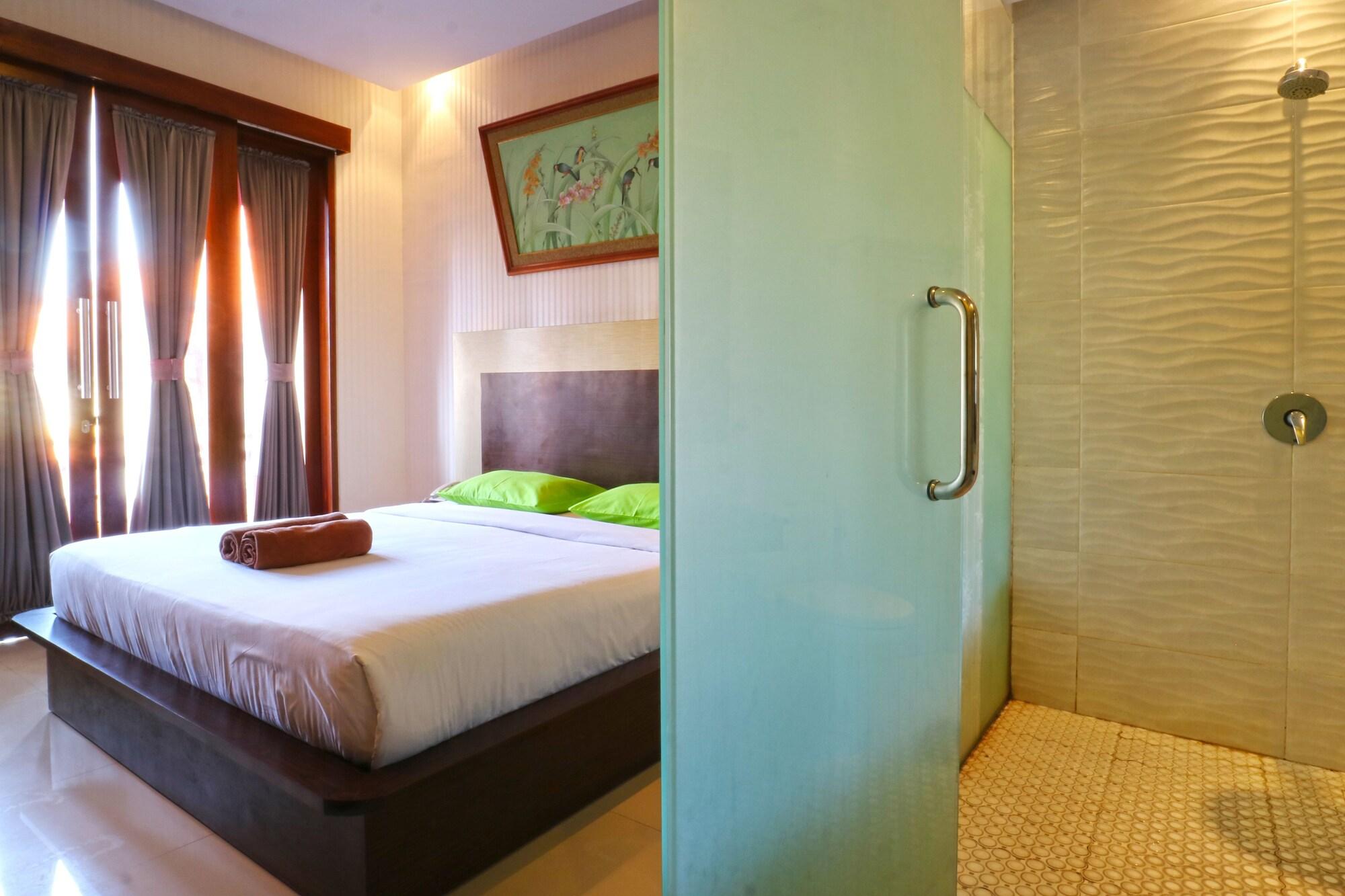 D'Astri Guesthouse Sanur Redpartner Денпасар Экстерьер фото