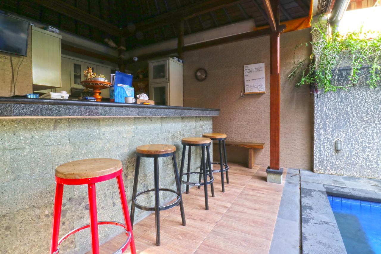 D'Astri Guesthouse Sanur Redpartner Денпасар Экстерьер фото