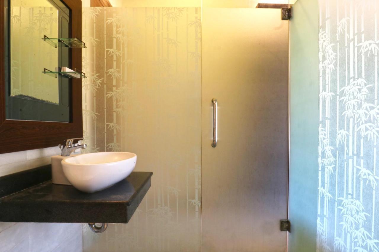 D'Astri Guesthouse Sanur Redpartner Денпасар Экстерьер фото